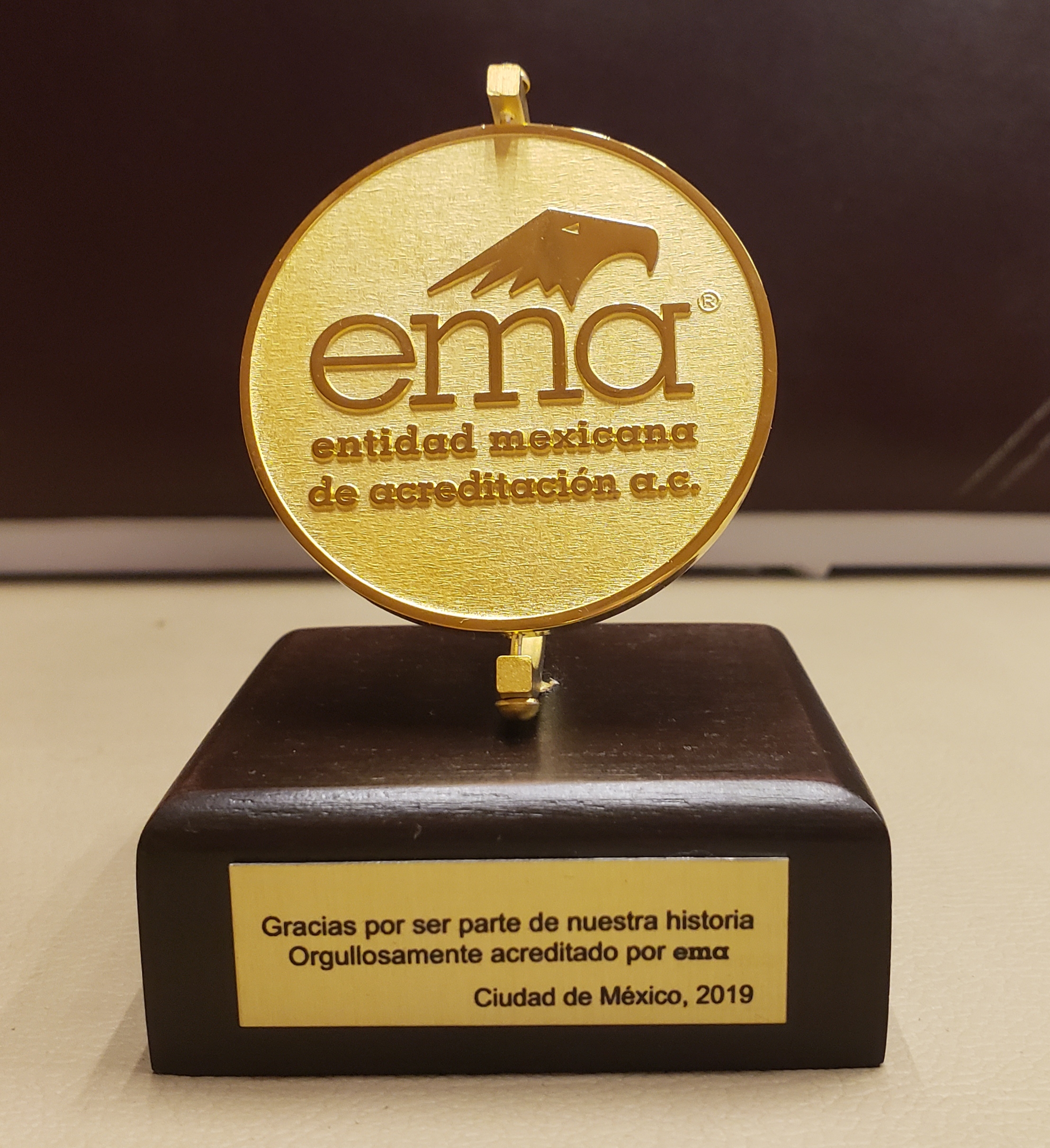 EMA.MEDALLA.JPG